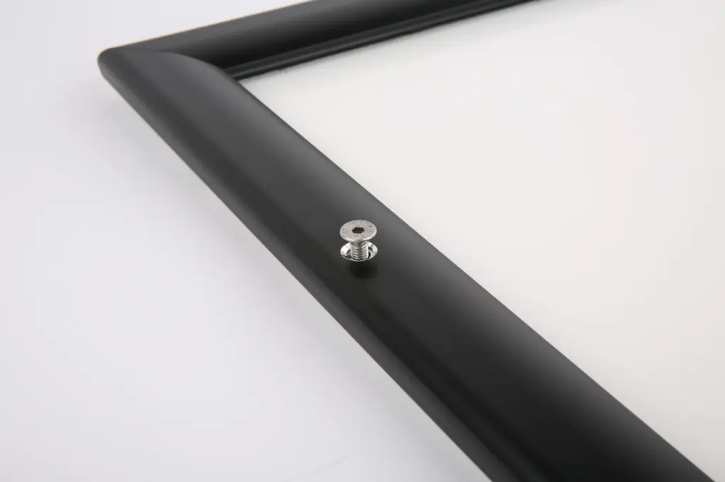 LOCKABLE WEATHERPROOF FRAME (34).webp