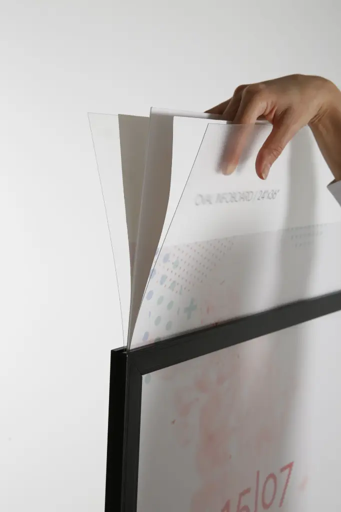 OVAL INFOBOARD BLACK (57).webp