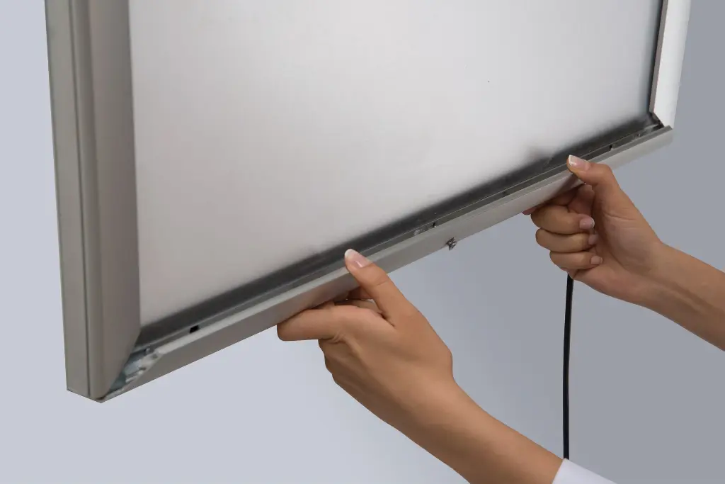 LOCKABLE WEATHER PROOF SMART LEDBOX (9).webp