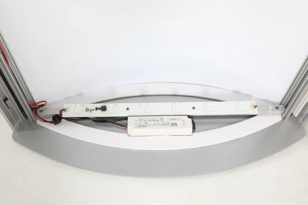 Totem With LED (4).webp